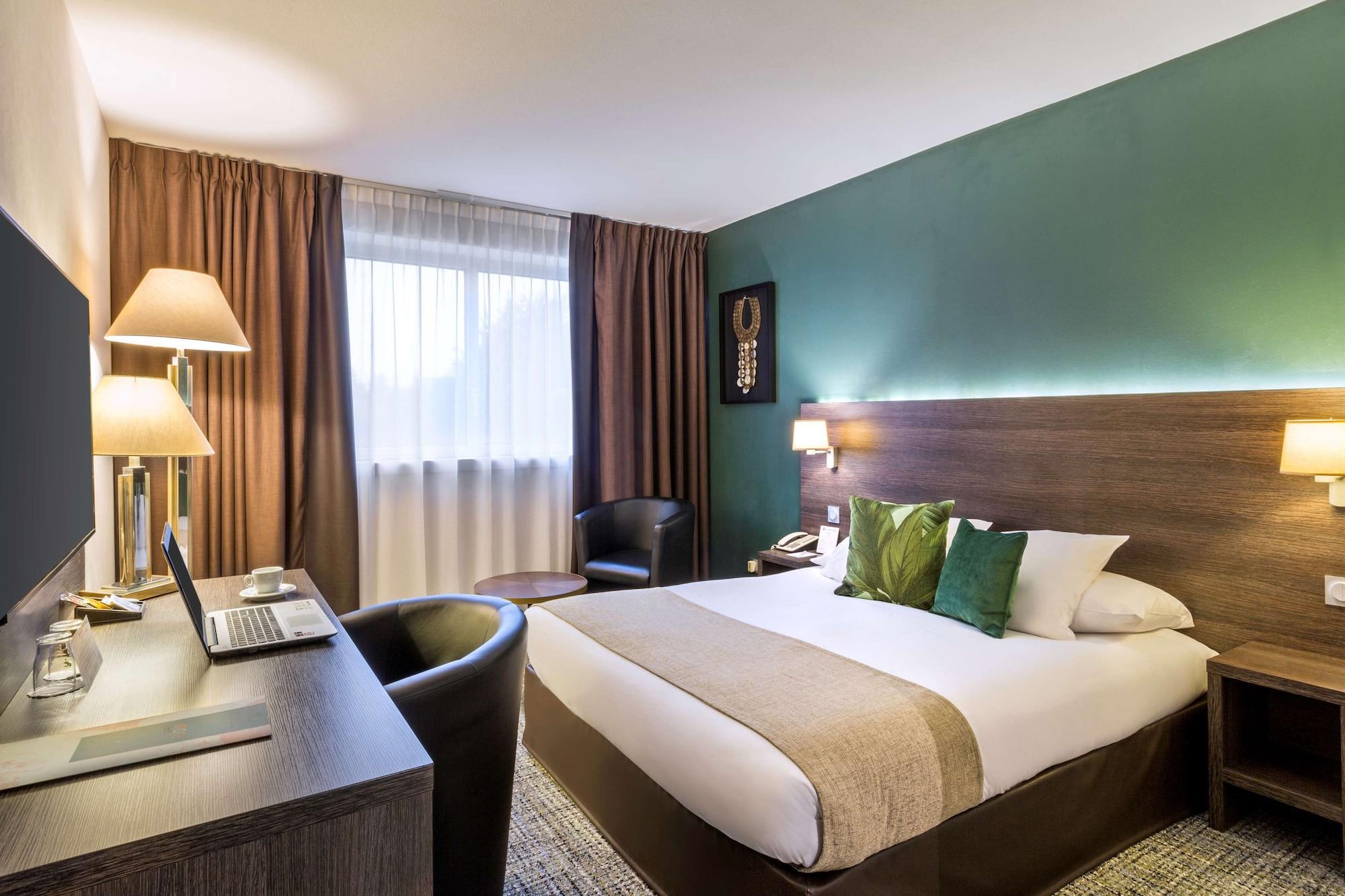 เบสต์ เวสเทิร์น พลัส โฮเต็ล แอดไมรัล - ลียง เวสต์ Hotel ลาตูร์เดอซัลวาญี ภายนอก รูปภาพ